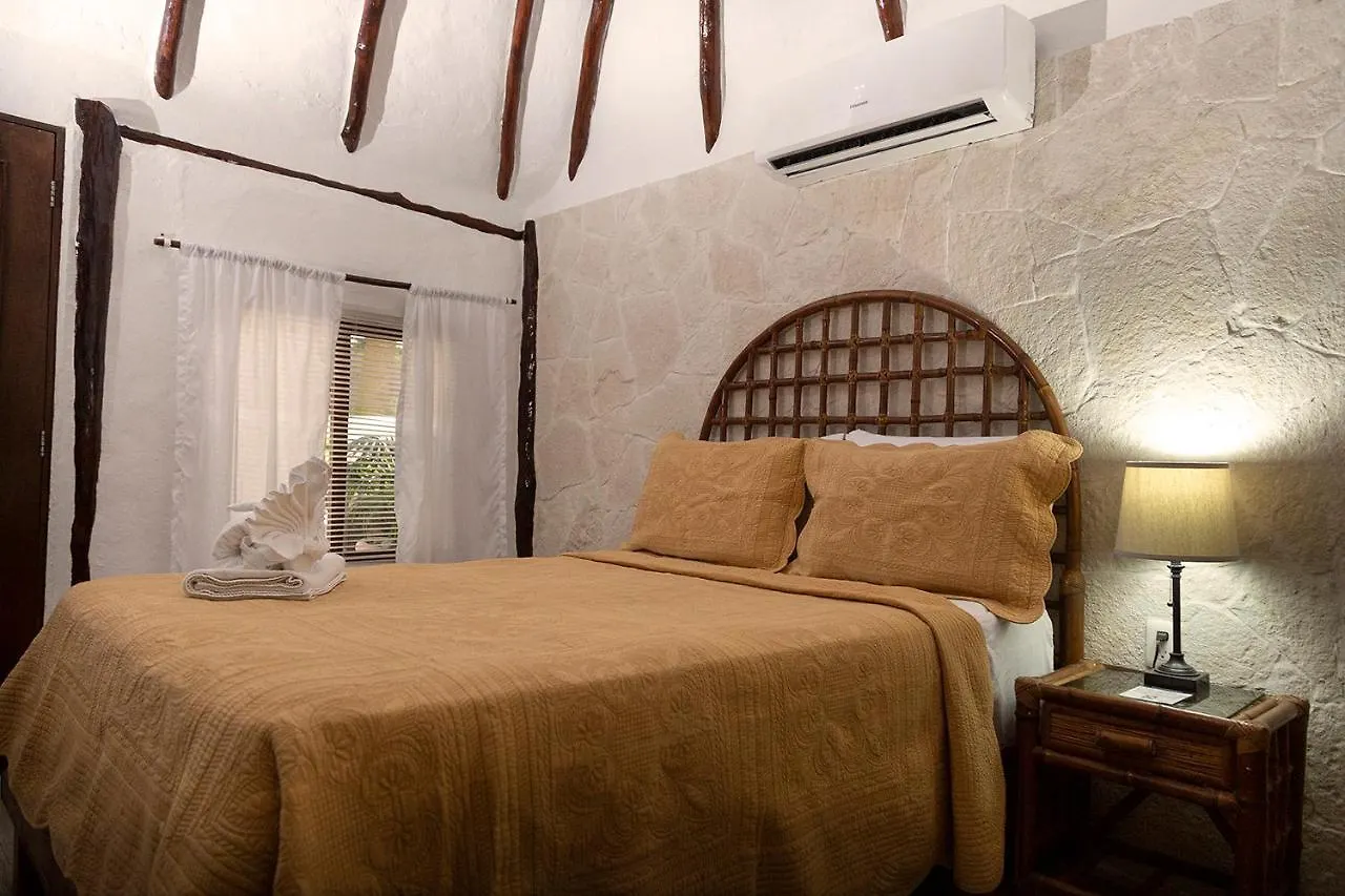 פוארטו מורלוס Hotel Amar Inn 2*, פוארטו מורלוס מקסיקו