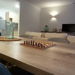 https://habitatge-turistic-cal-ferrer.catalonia-hotels.com