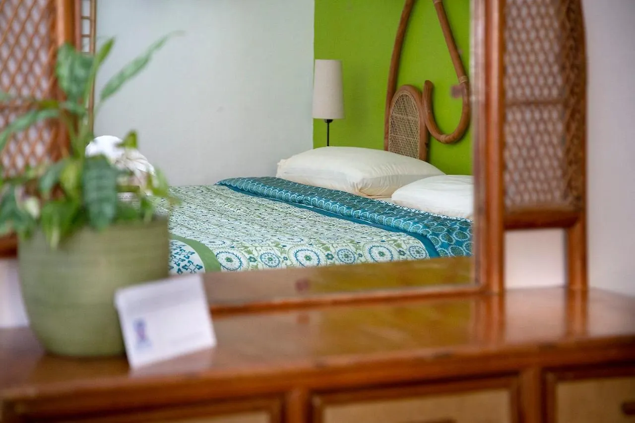 **  Hotel Amar Inn Puerto Morelos Mexico